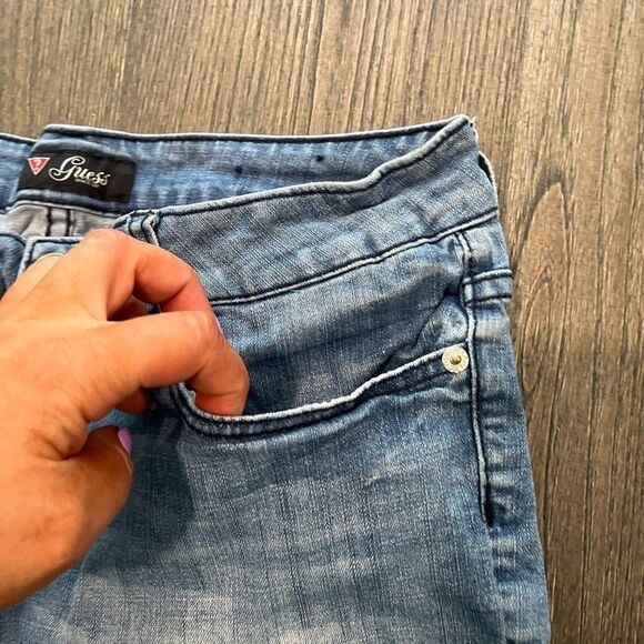 Guess Denim Shorts Light Wash Roll Hem Size 29 - Picture 3 of 7